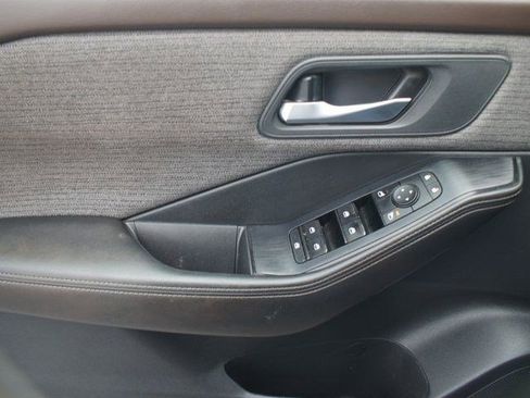 Used 2021 Nissan Rogue SV image 26