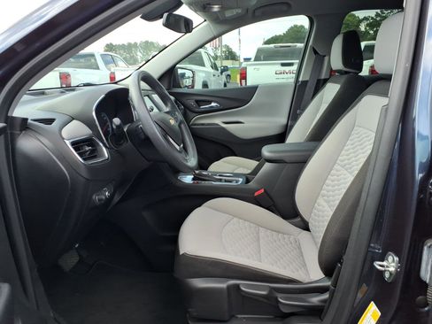 Used 2018 Chevrolet Equinox LS FWD image 18