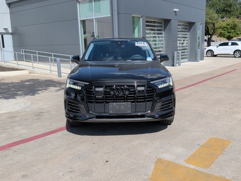 Used 2023 Audi Q7 3.0T Prestige w/ Prestige Package AWD/4WD image 3