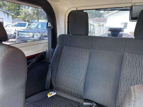 Used 2011 Jeep Wrangler Sport AWD/4WD image 8