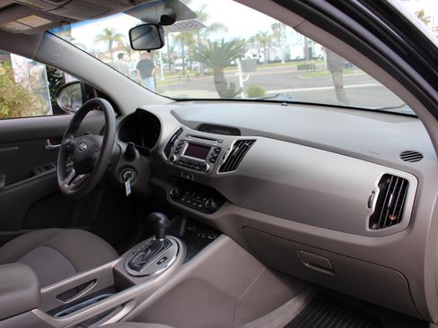 Used 2014 Kia Sportage LX image 14