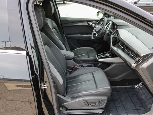 Used 2023 Audi Q4 e-tron Premium Plus w/ Premium Plus image 18