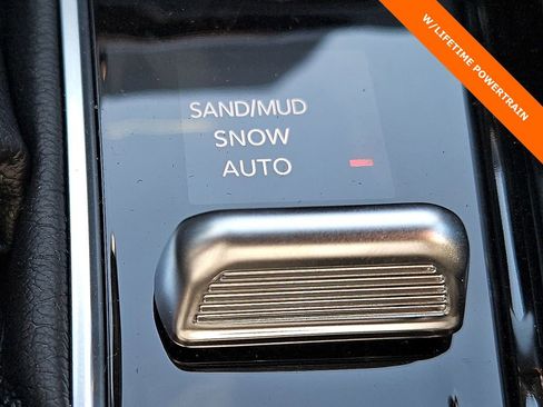 New 2026 Jeep Compass Latitude AWD/4WD image 17