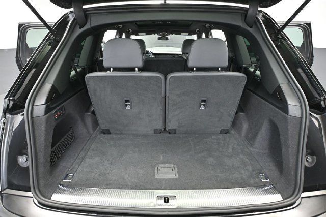 Used 2022 Audi Q7 3.0T Premium Plus AWD/4WD image 35