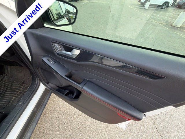 Used 2023 Ford Escape ST-Line w/ Tech Pack #1 AWD/4WD image 21