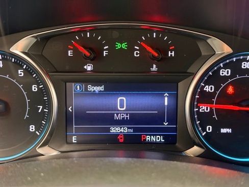 Certified 2023 Chevrolet Equinox RS AWD/4WD image 12