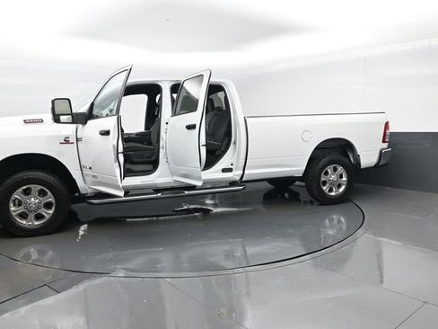 Used 2024 RAM 3500 Big Horn AWD/4WD image 28