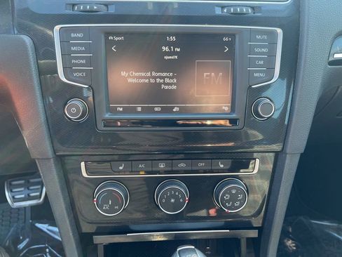 Used 2016 Volkswagen GTI S image 17