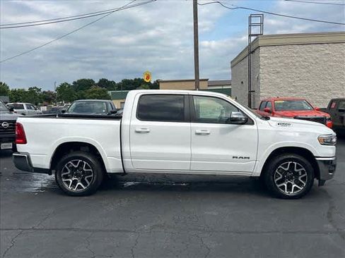 Used 2025 RAM 1500 Laramie AWD/4WD image 2