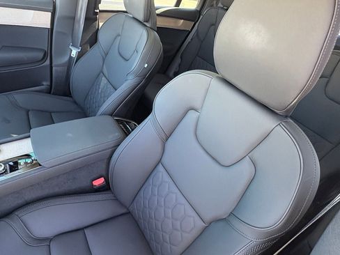 New 2026 Volvo XC90 B5 Plus w/ Protection Package Premier image 19