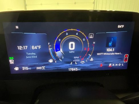 Used 2024 Chevrolet Traverse LT w/ Midnight/Sport Edition AWD/4WD image 43