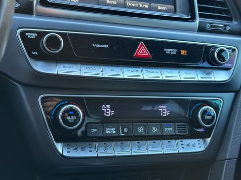 Used 2019 Hyundai Sonata Limited image 20