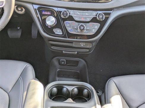 New 2026 Chrysler Voyager LX image 17