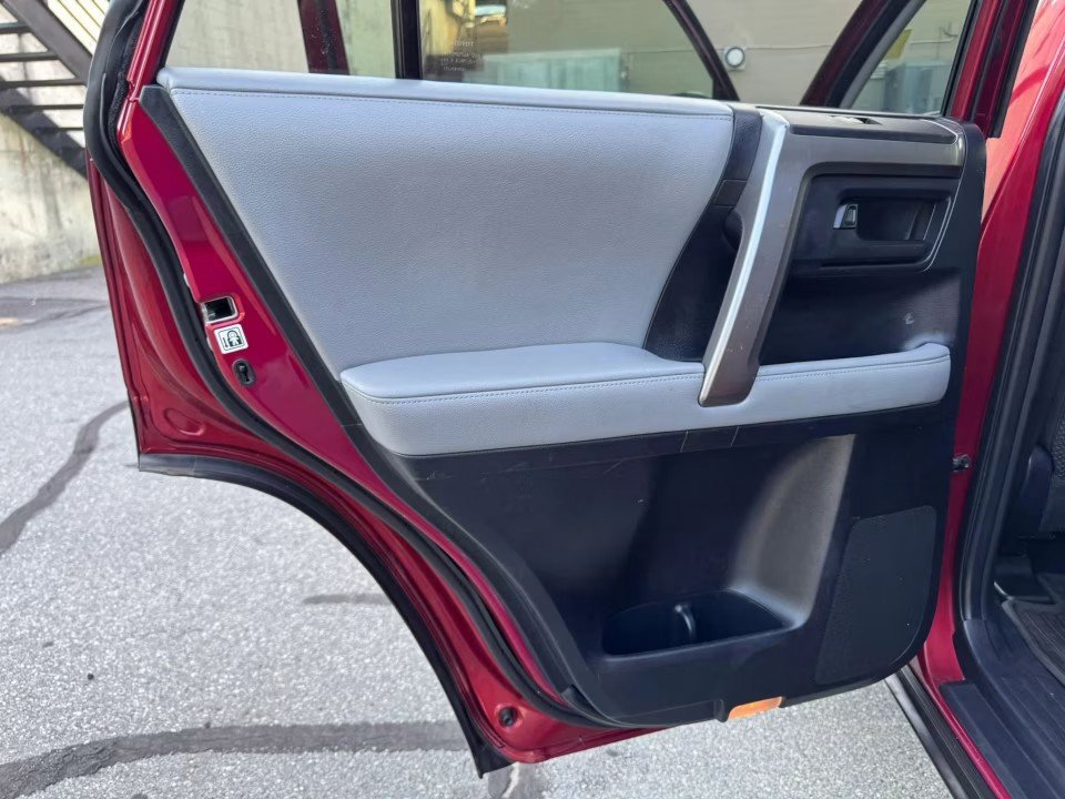 Used 2013 Toyota 4Runner Trail AWD/4WD image 15