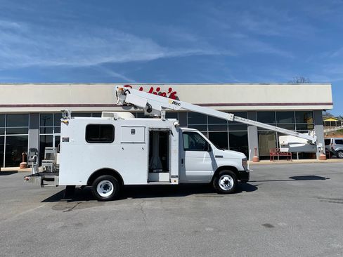Used 2019 Ford E-350 and Econoline 350 Super Duty image 51