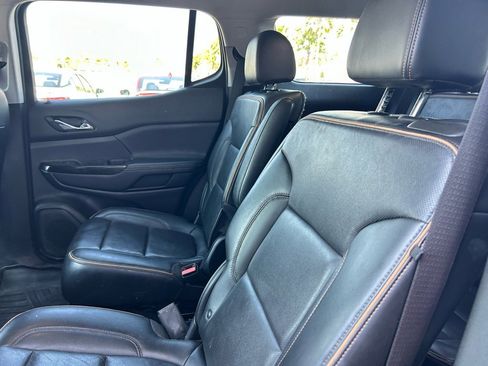 Used 2021 GMC Acadia AT4 w/ Technology Package image 18