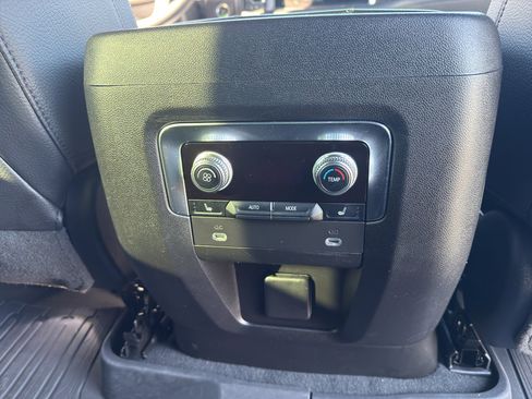 Used 2023 GMC Yukon Denali image 20