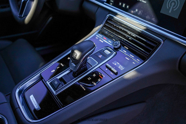 Used 2020 Porsche Panamera RWD image 50