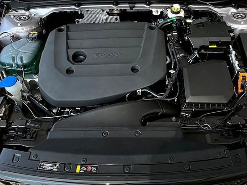 New 2026 Volvo XC40 B4 Core w/ Climate Package image 24