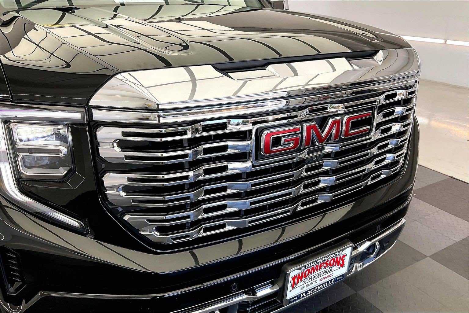 Used 2025 GMC Sierra 1500 Denali AWD/4WD image 30