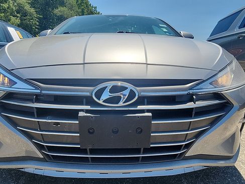 Used 2020 Hyundai Elantra Value Edition FWD image 9