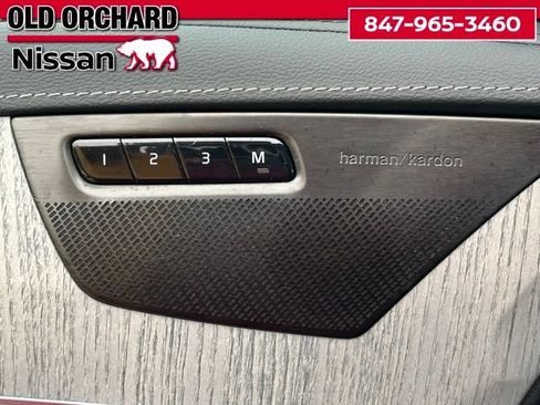 Used 2024 Volvo XC90 T8 Ultimate w/ Protection Package Premier AWD/4WD image 12