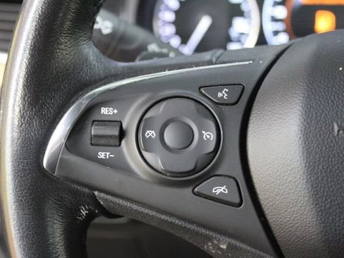 Used 2017 Buick LaCrosse Essence FWD image 16