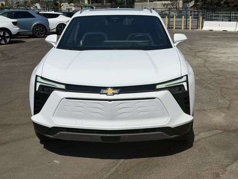 Used 2024 Chevrolet Blazer EV LT AWD/4WD image 2