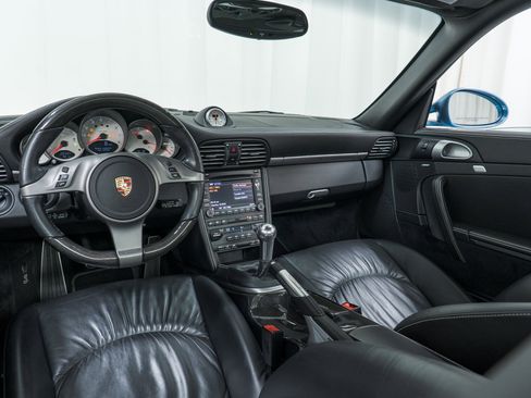 Used 2010 Porsche 911 Carrera 4S image 19