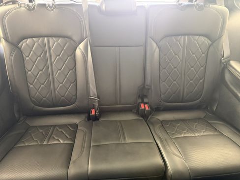 Used 2022 Jeep Grand Wagoneer Series III w/ Rear Seat Video Group 1 AWD/4WD image 18