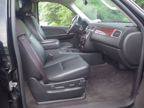 Used 2009 Chevrolet Tahoe LT AWD/4WD image 14