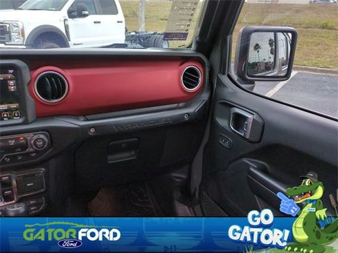 Used 2019 Jeep Wrangler Unlimited Rubicon image 16