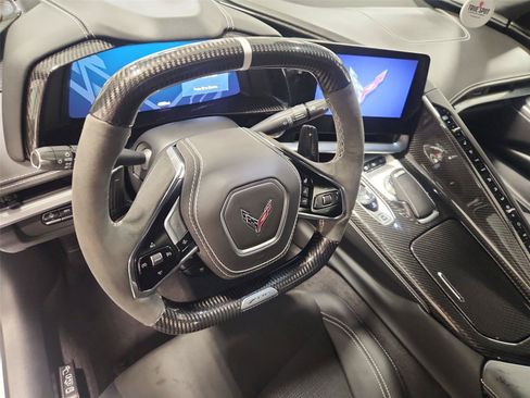 Used 2024 Chevrolet Corvette Z06 RWD image 10