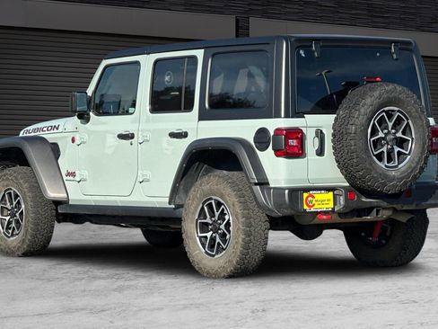 Used 2024 Jeep Wrangler Unlimited Rubicon image 6