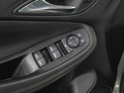 Used 2023 Buick Encore GX Preferred w/ Cold Weather Comfort Package AWD/4WD image 19
