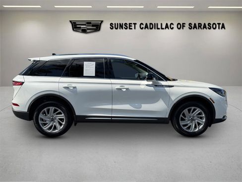 Used 2022 Lincoln Corsair FWD image 2