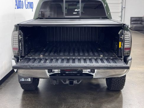 Used 2014 Toyota Tacoma 4x4 Double Cab w/ TRD Off-Road Package image 7