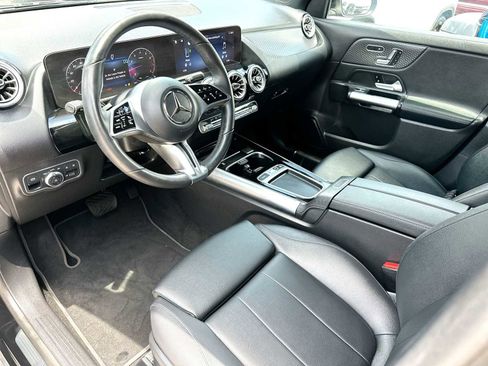 Used 2025 Mercedes-Benz GLA 250 4MATIC w/ Winter Package image 18