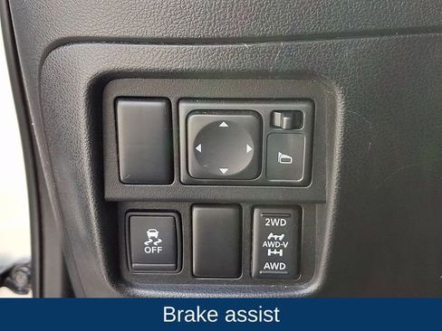 Used 2011 Nissan Juke SL AWD/4WD image 9