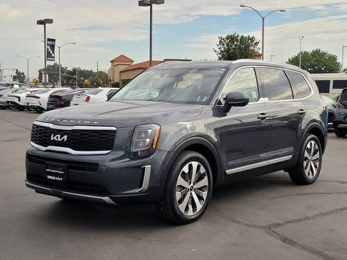 Certified 2022 Kia Telluride EX w/ EX Premium Package FWD image 10