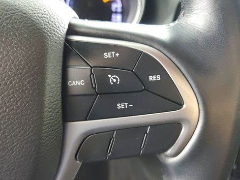 Used 2021 Jeep Grand Cherokee Laredo X RWD image 22