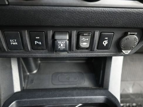 Used 2019 Toyota Tacoma TRD Pro AWD/4WD image 28
