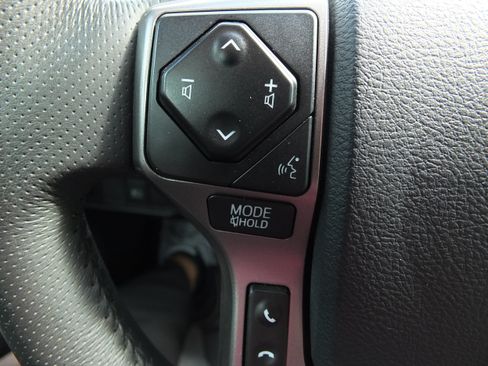 Used 2019 Toyota Tacoma SR5 RWD image 17