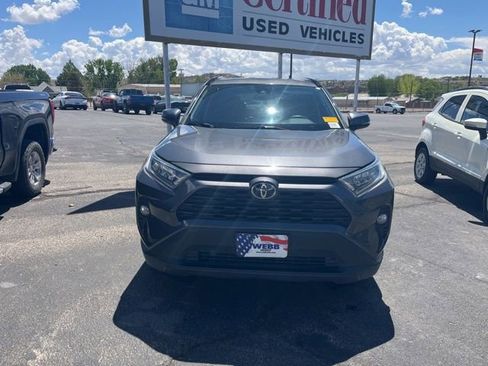 Used 2021 Toyota RAV4 XLE FWD image 2