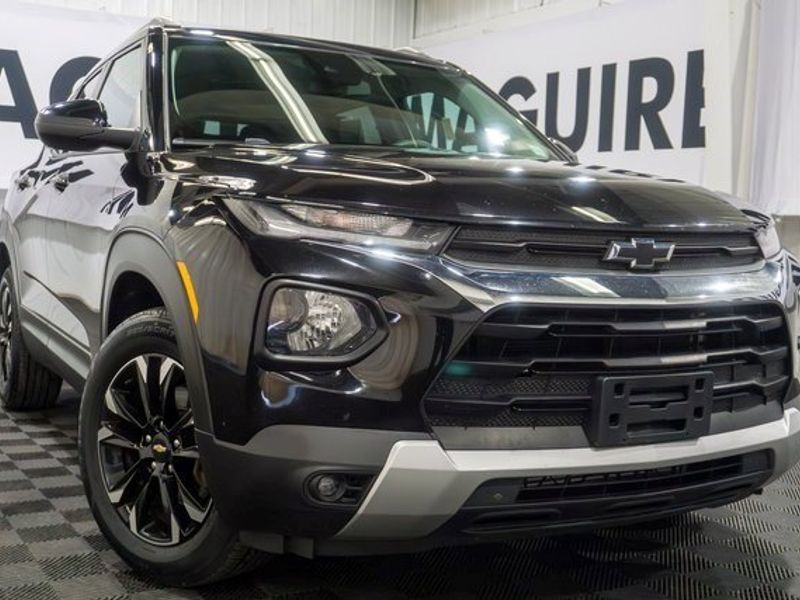 Certified 2022 Chevrolet TrailBlazer LT image 1