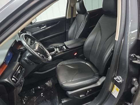 Used 2023 Lincoln Nautilus Reserve AWD/4WD image 36