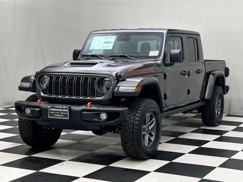 New 2025 Jeep Gladiator Mojave image 4