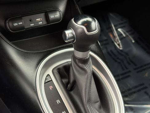 Used 2018 Kia Soul FWD image 18