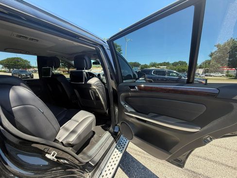 Used 2012 Mercedes-Benz GL 450 4MATIC image 23