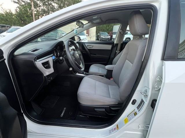 Used 2016 Toyota Corolla LE FWD image 10